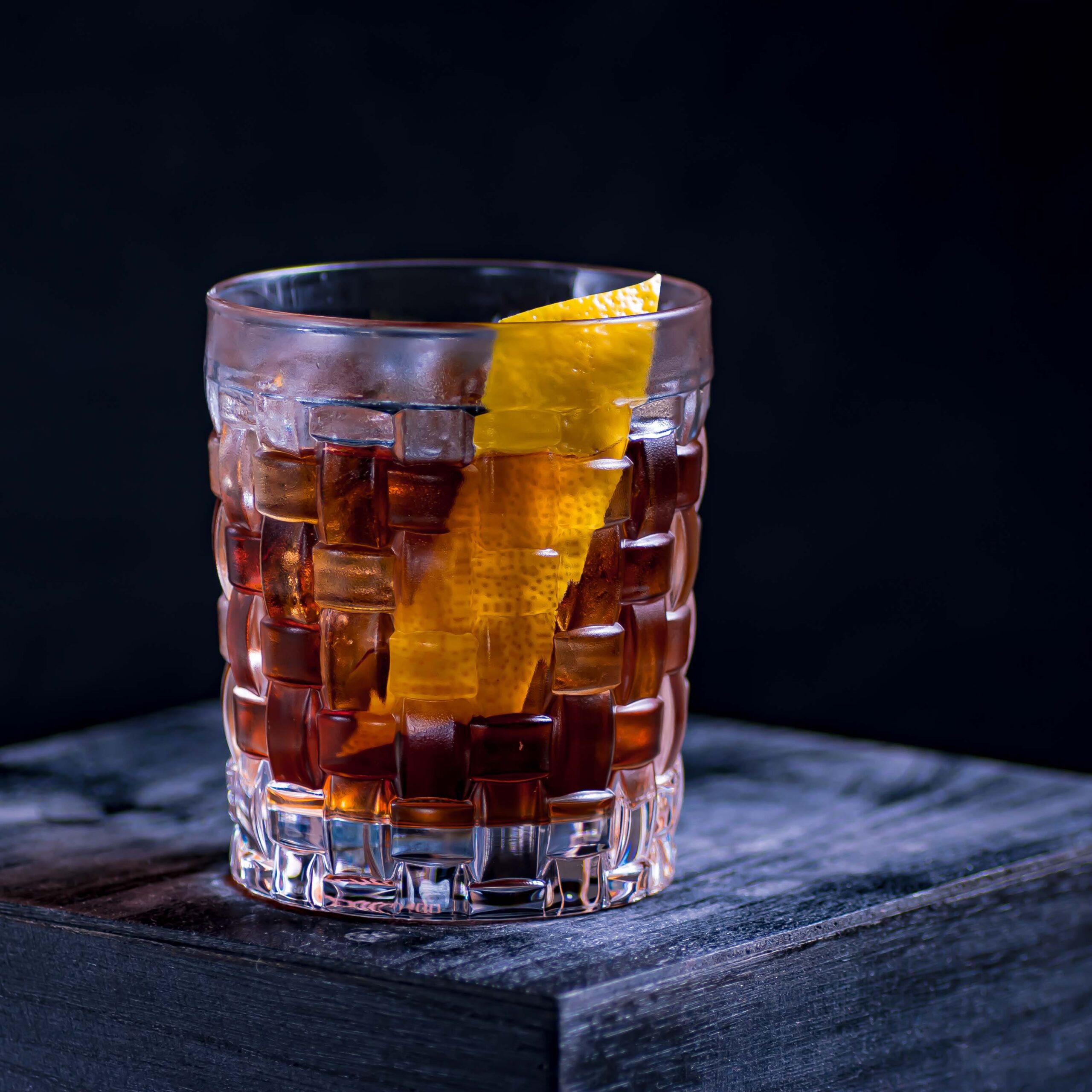 Ein Gin & It-Cocktail mit Gin und italienischem Wermut.