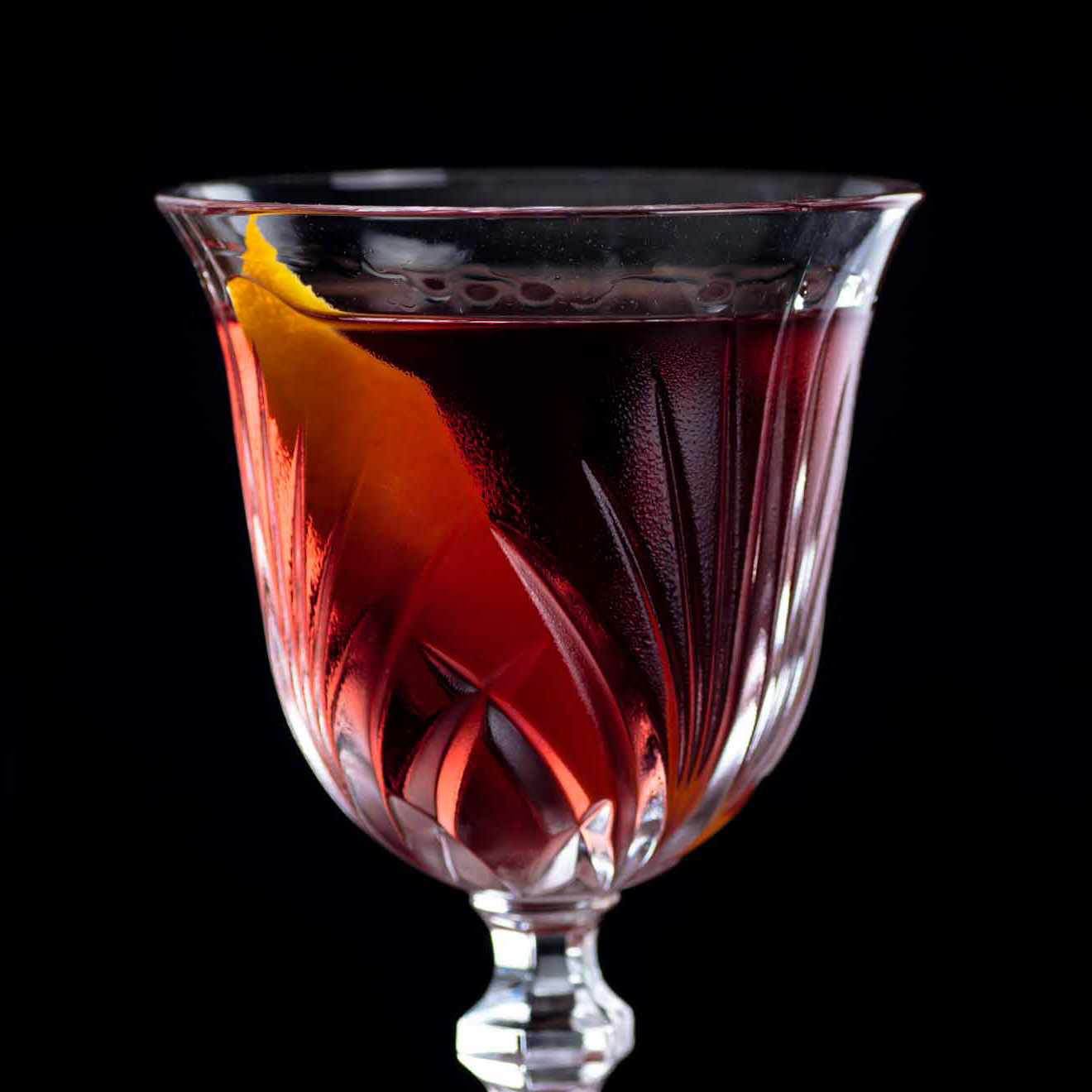 Der Bijou-Cocktail aus Gin, Chartreuse Verte & süßem Wermut.