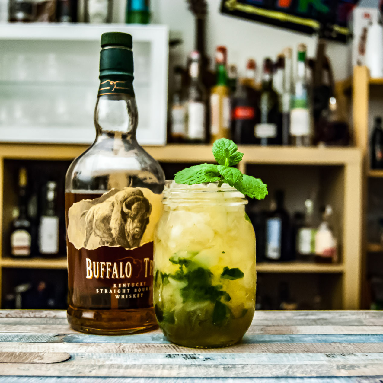 Der Herby ist ein Mint Julep-Twist mit Chartreuse Verte.