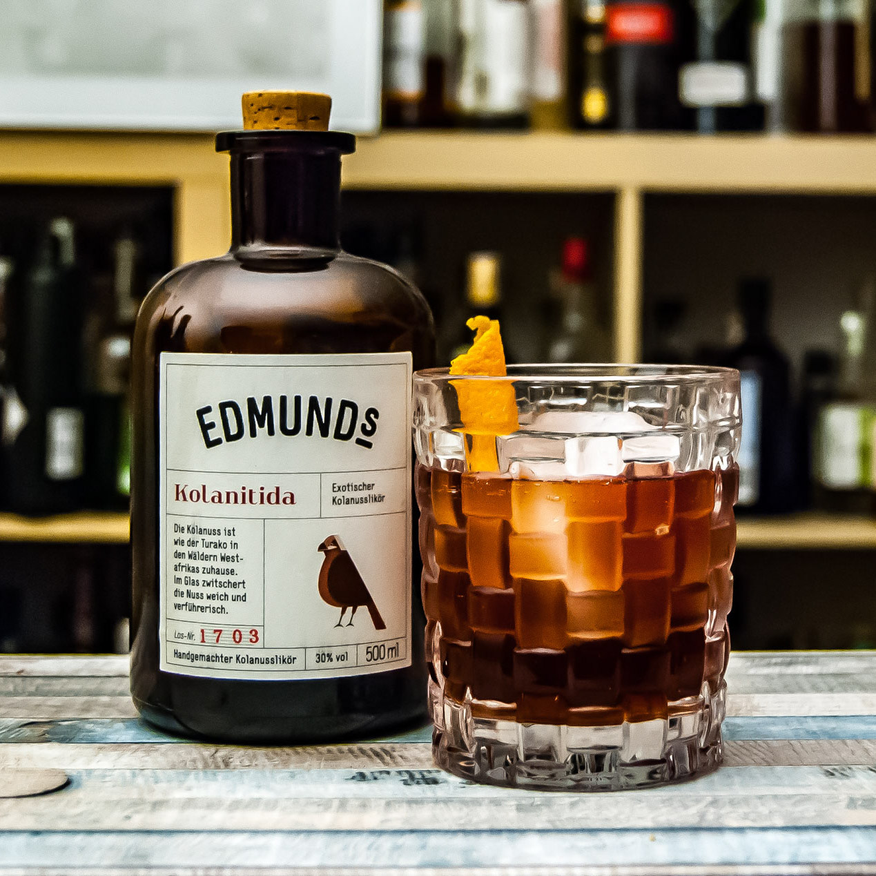 Der Bitter Bastard ist ein Boulevardier-Twist, der mal so richtig derbe reinhaut.