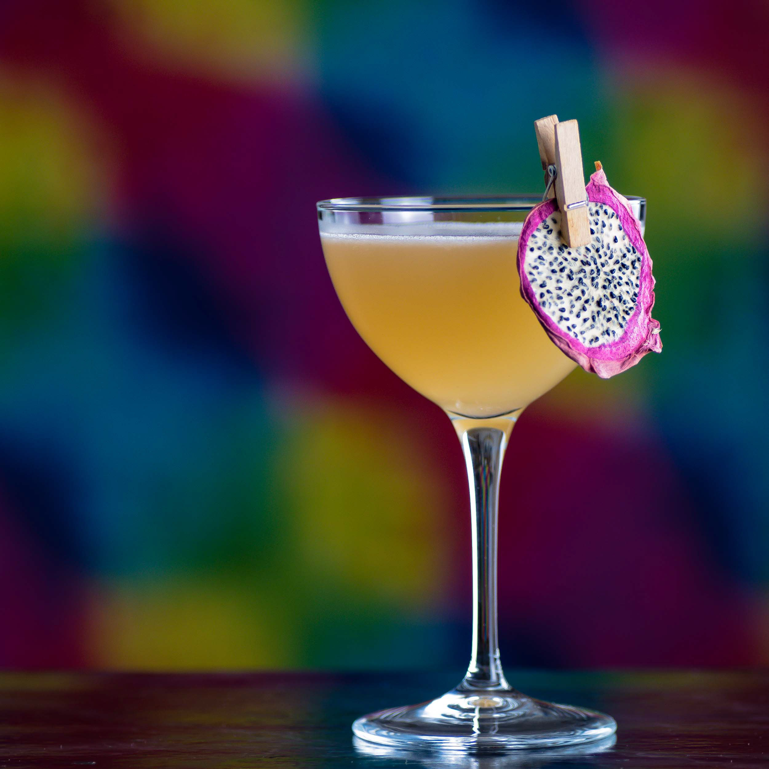 Ein Epiphany Daiquri mit Rum und Chili-Rose-Likör.
