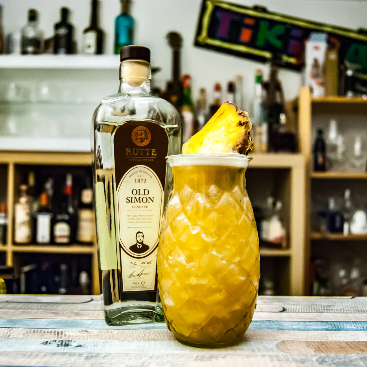Rutte Old Simon Genever im Dutch Pineapple Punch.