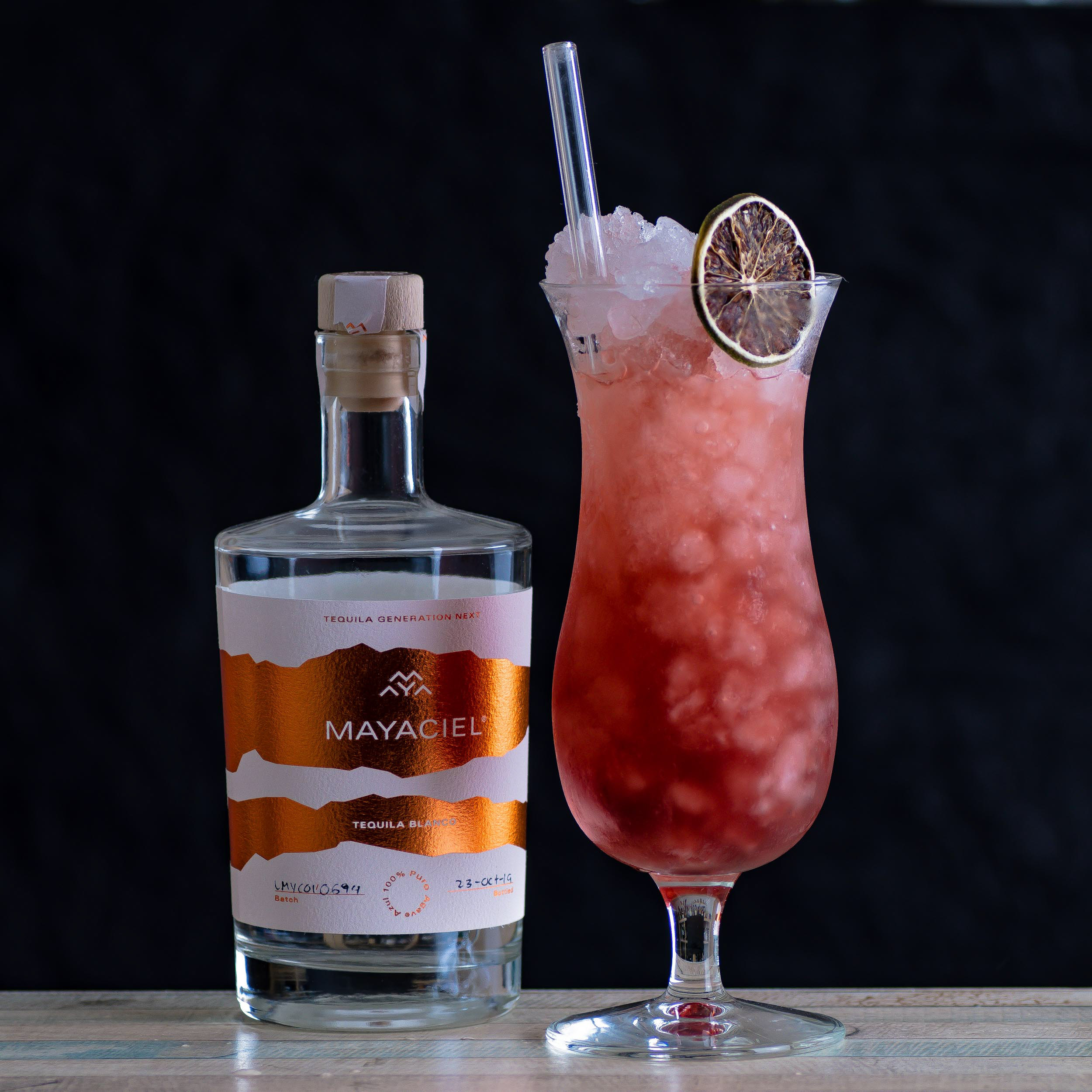 Mayaciel Tequila Blanco im Palomino Rojo Cocktail.
