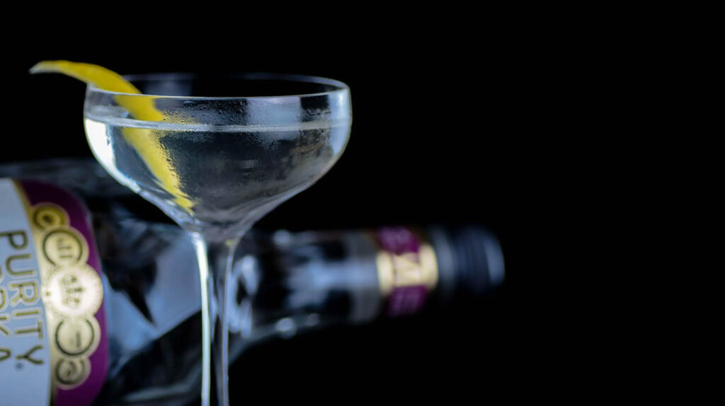 Ein Vesper Martini nach James Bond mit Purity 34 Vodka.